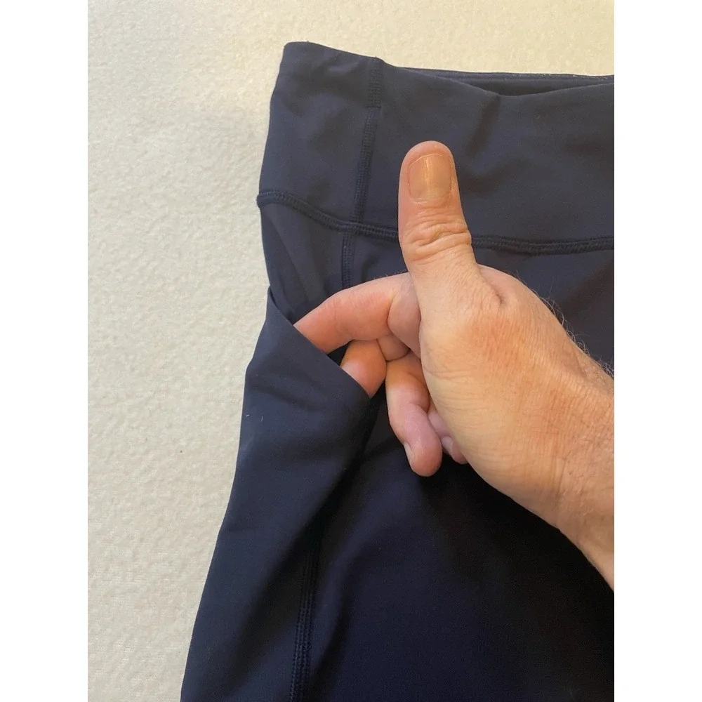 Lululemon Cropped Leggings Women's Size 6 Blue Stretch Yoga Pockets‎ Athleisure